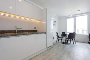 Contemporary 2 Bedroom Duplex in Salford Manchester